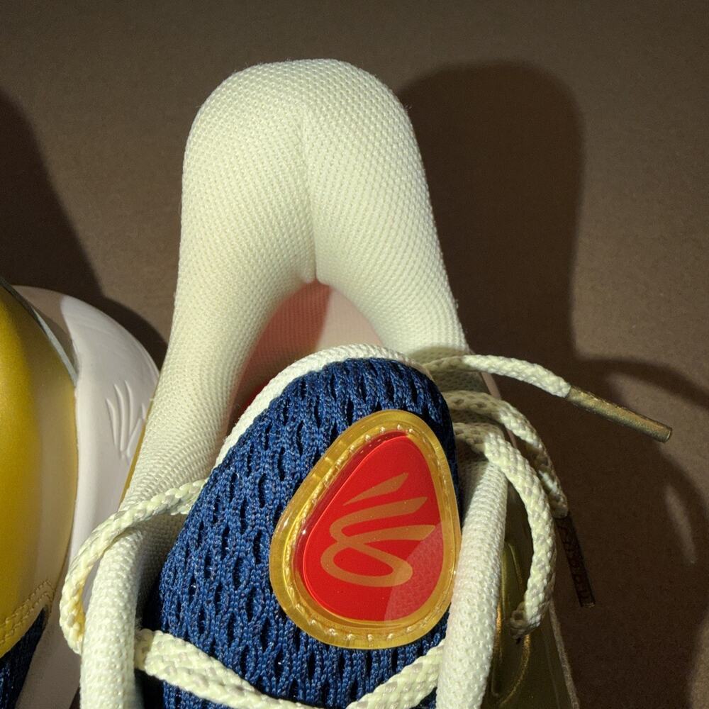 Under Armour Curry II GS Size 6y Basketball Shoes Golden Navy Blue 3027829-300 - Picture 3 of 5